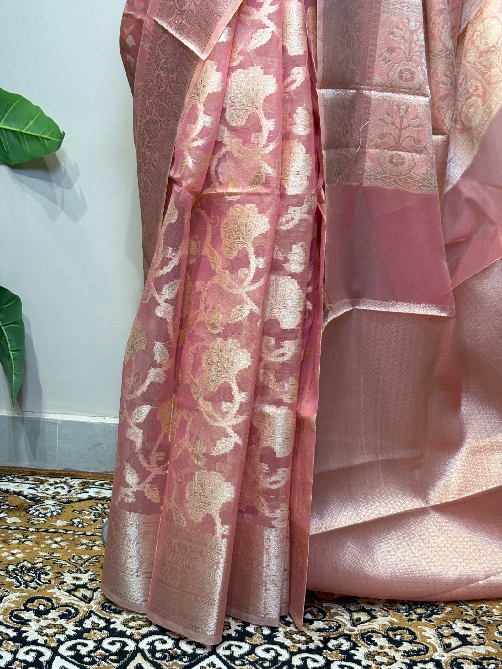 Dusty Rose Banarasi Saree - Image 5