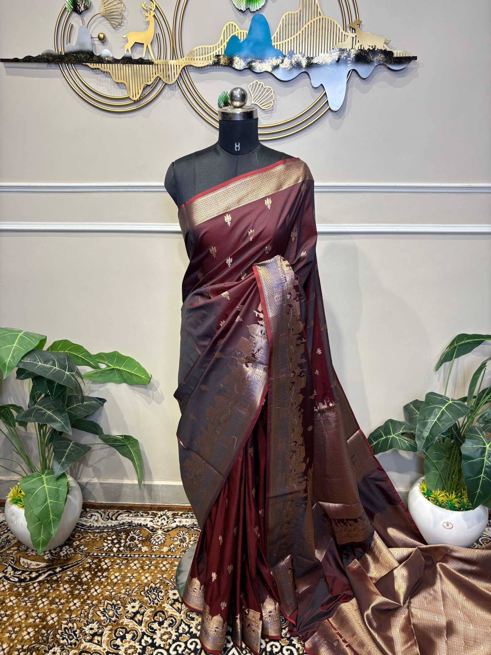 Varanasi Ghat Motif Banarasi Silk Saree in Regal Wine - Image 7