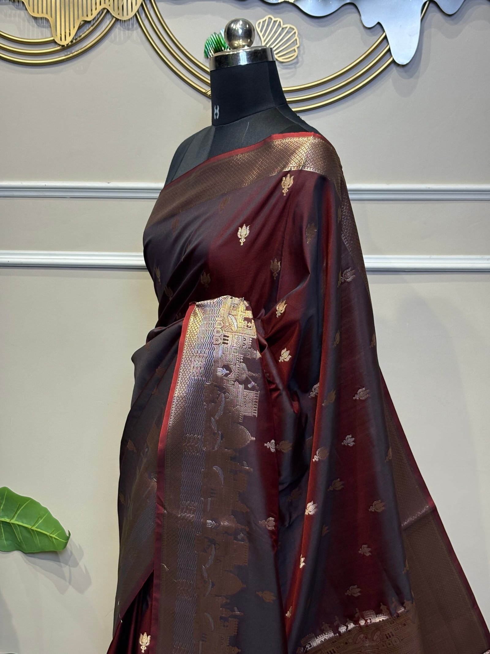 Varanasi Ghat Motif Banarasi Silk Saree in Regal Wine - Image 4