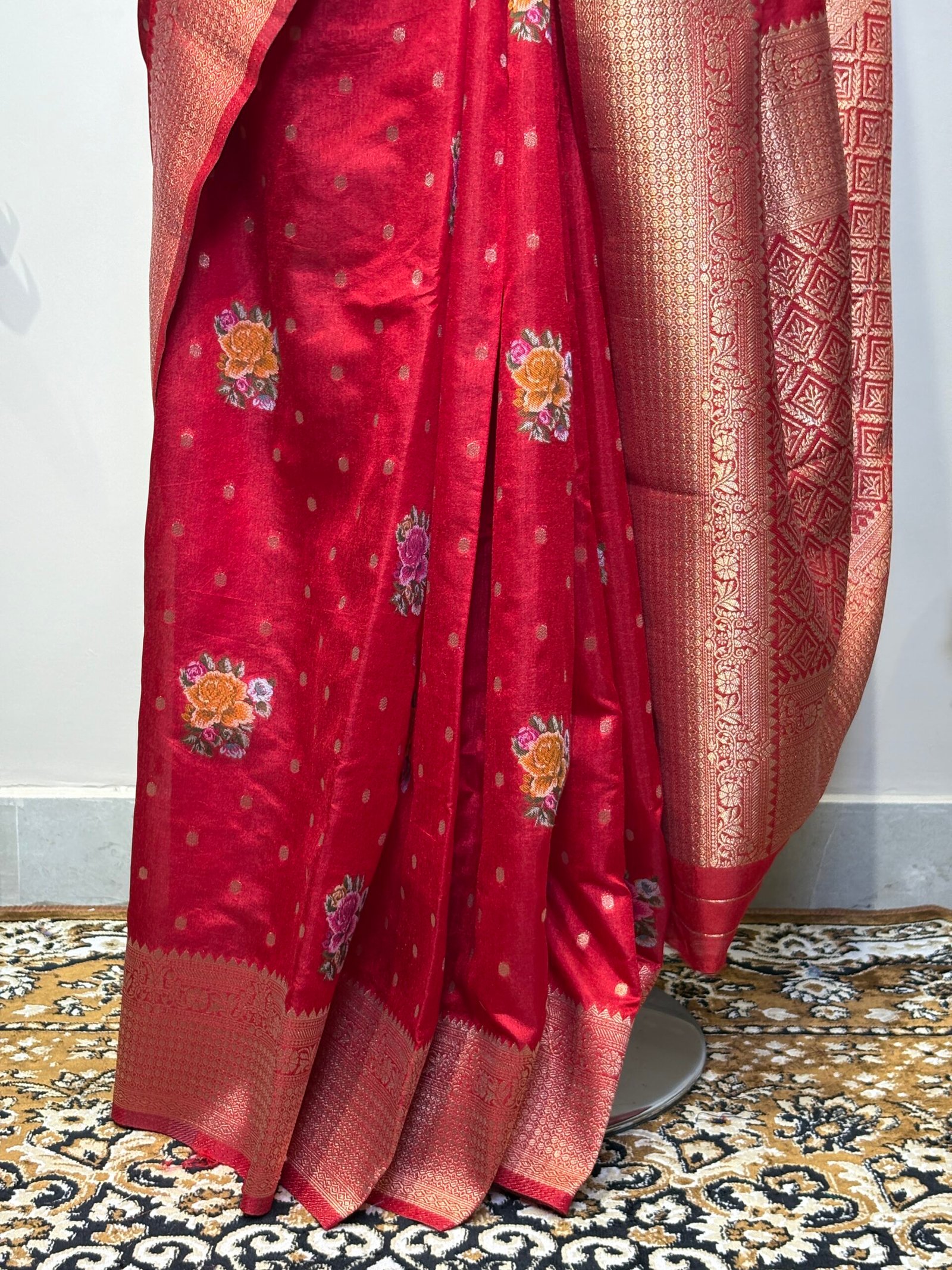 Red Banarasi Silk Saree with Meenakari Floral Motifs & Rich Zari Border - Image 6