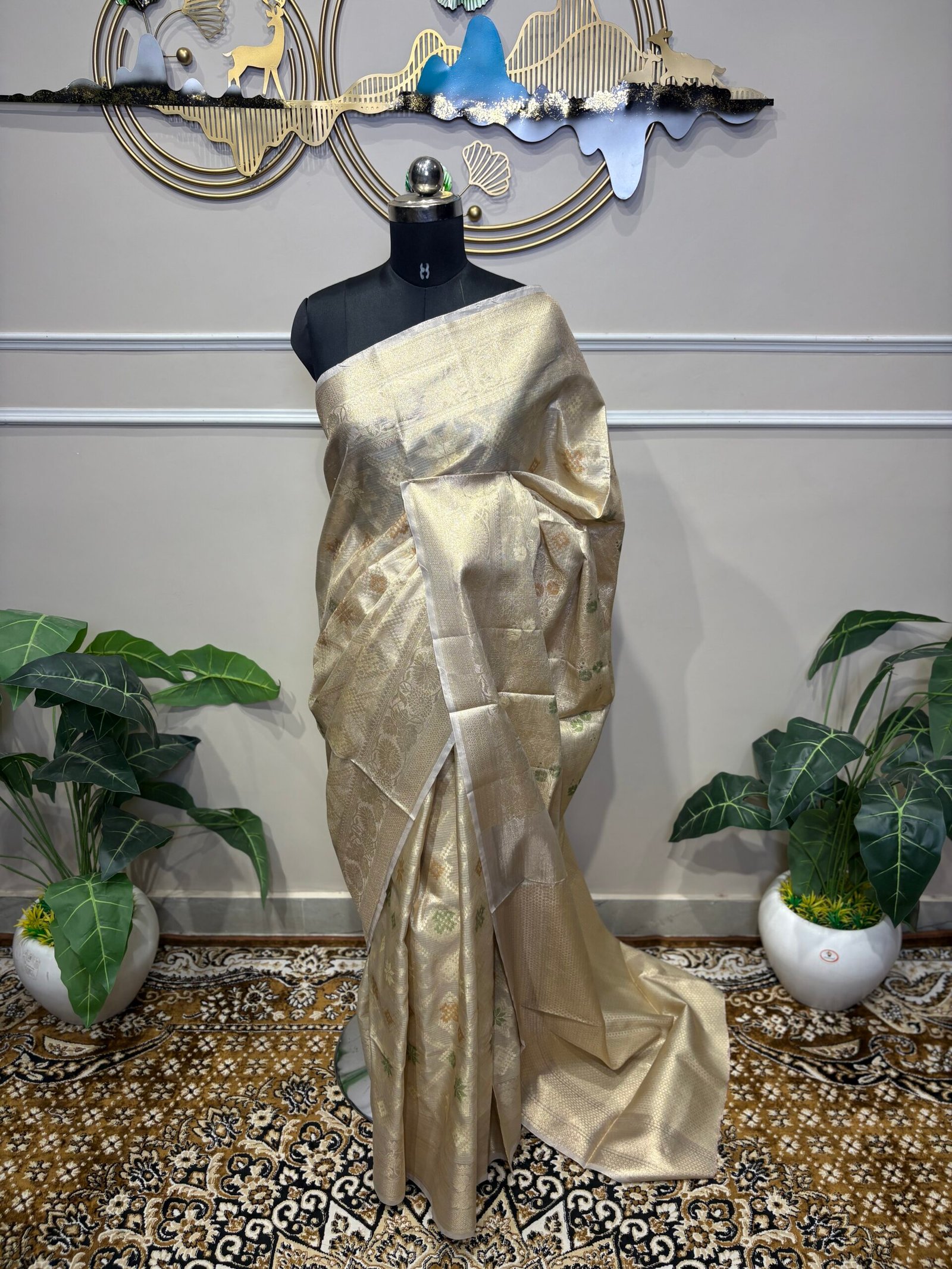 Ivory Gold Banarasi Saree - Image 2