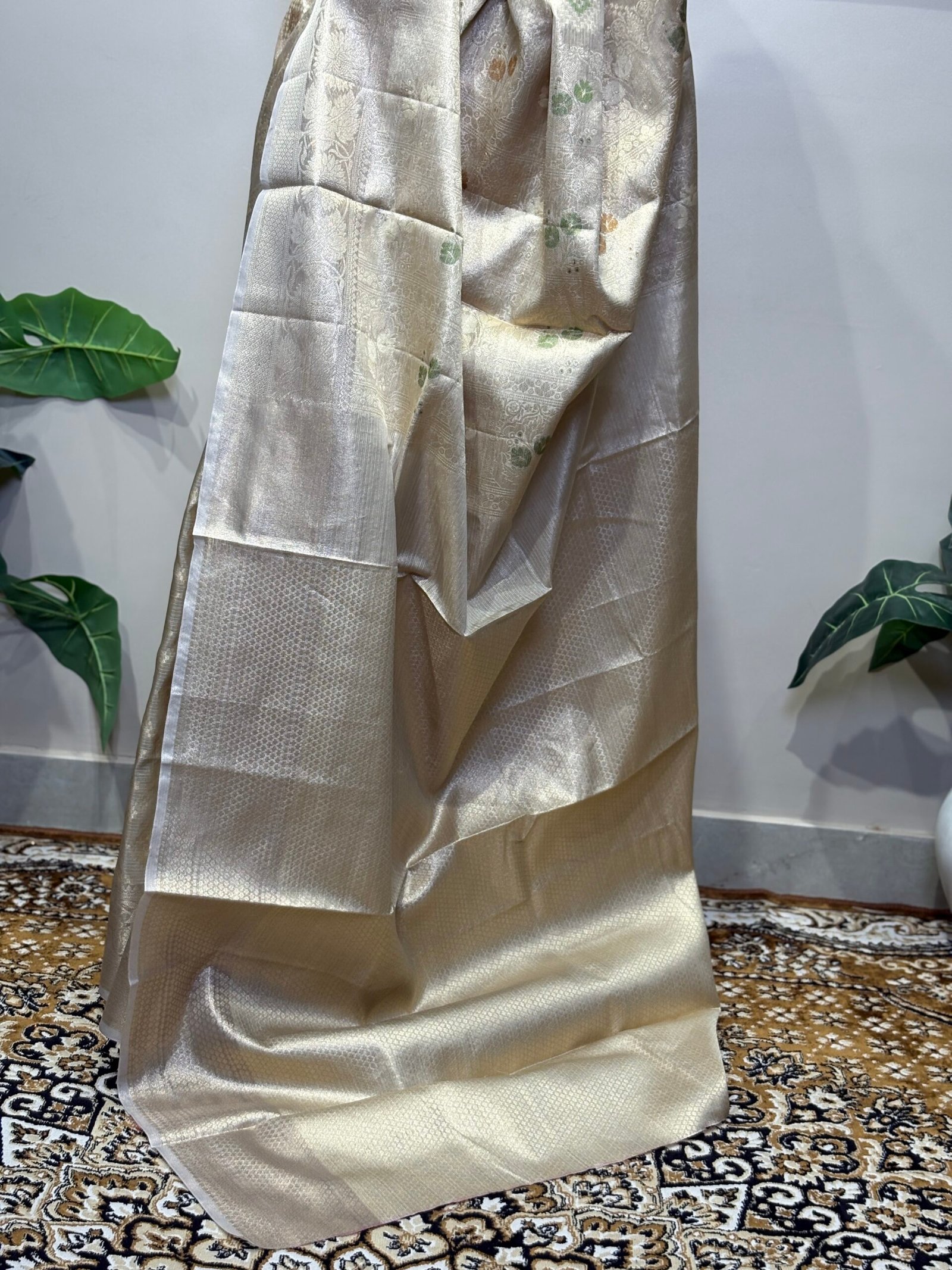 Ivory Gold Banarasi Saree - Image 7