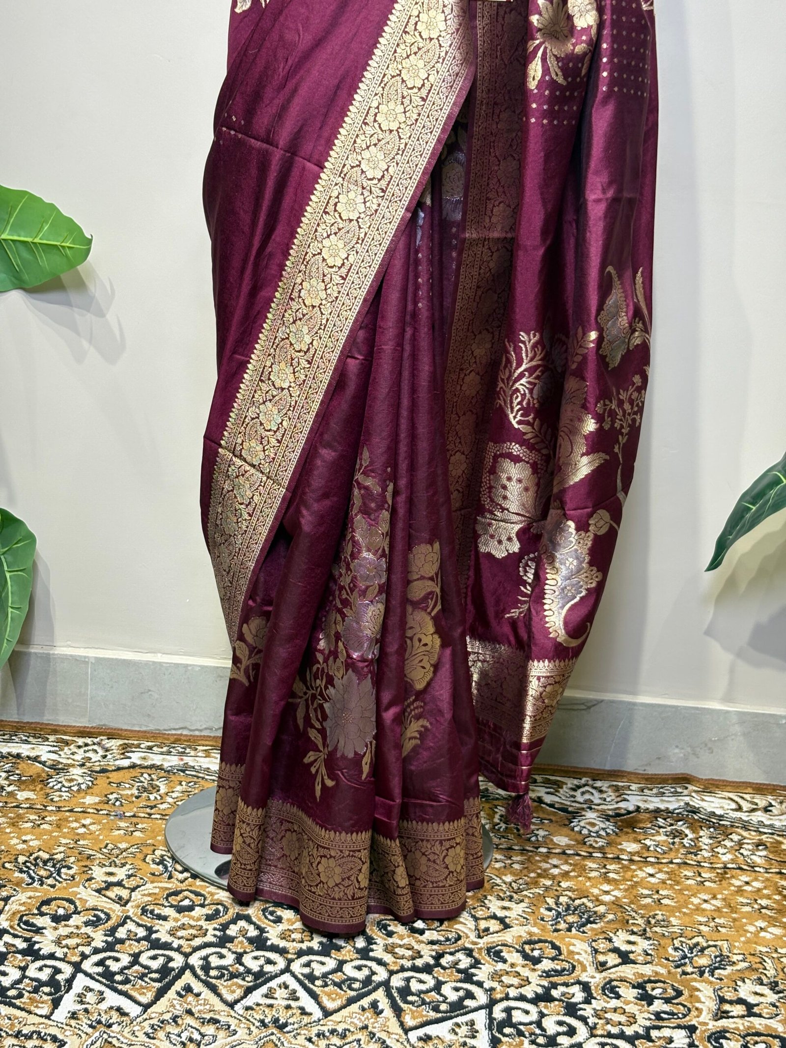 Wine Maroon Banarasi Saree - Image 4