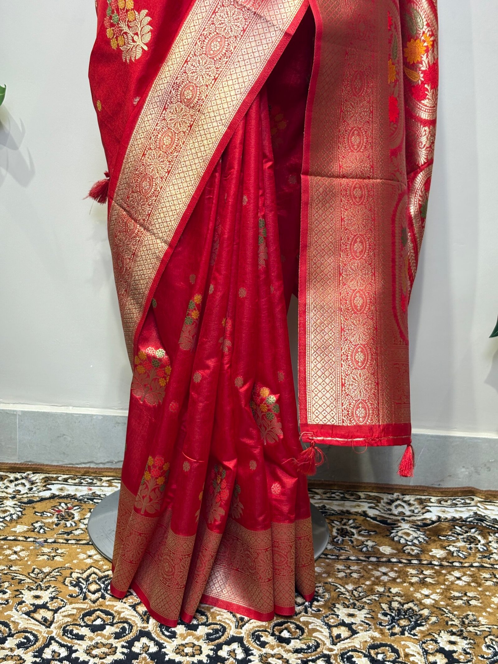 Red Banarasi Saree with Multicolor Floral Motifs - Image 4
