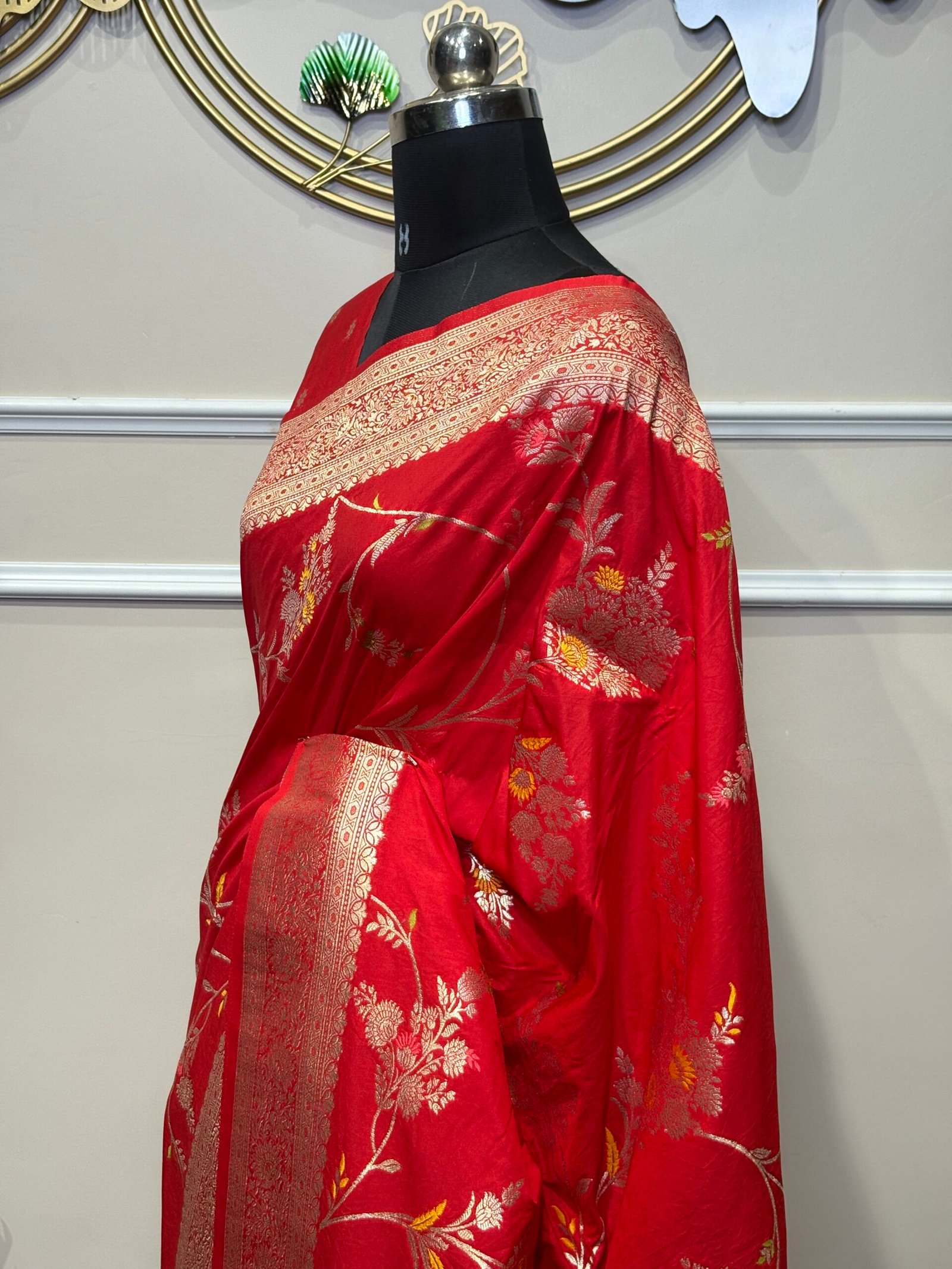 Red Banarasi Silk Saree with Floral Zari Motifs - Image 5