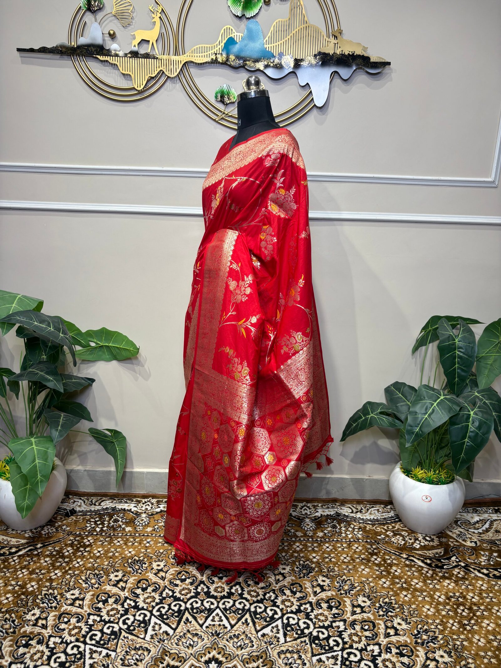 Red Banarasi Silk Saree with Floral Zari Motifs - Image 6