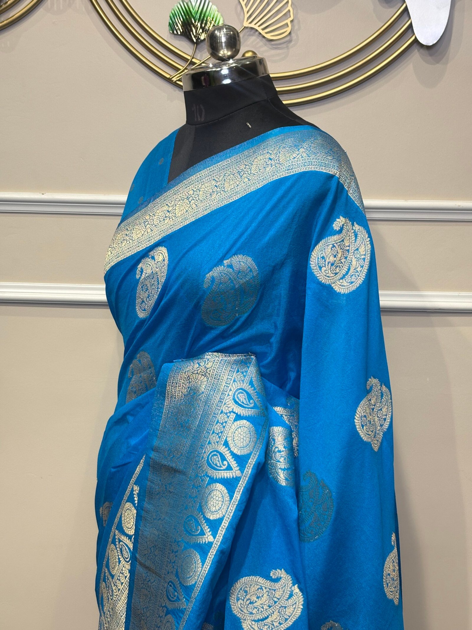 Royal Blue & Silver Zari Banarasi Saree - Image 3
