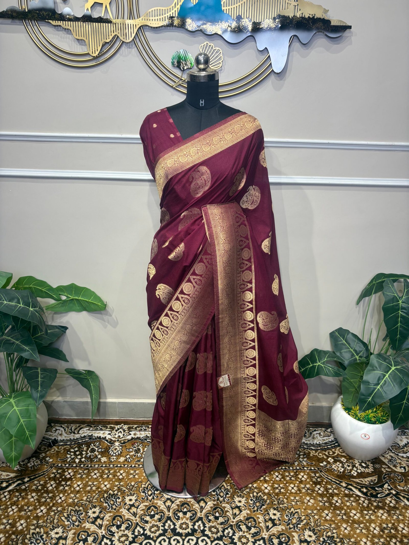 Wine Maroon Banarasi Silk Saree with Antique Gold Zari Paisley Motifs - Image 5