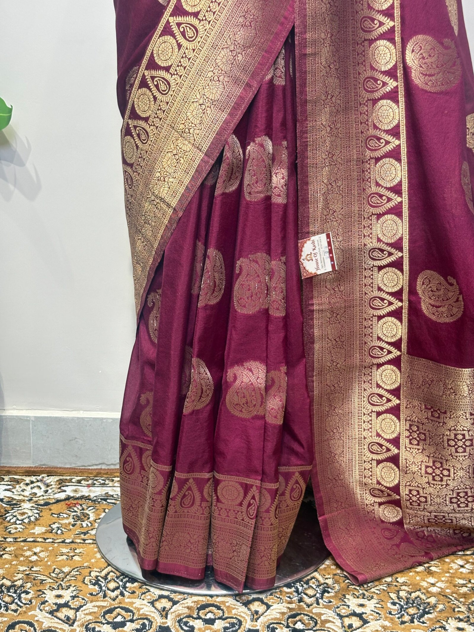 Wine Maroon Banarasi Silk Saree with Antique Gold Zari Paisley Motifs - Image 4