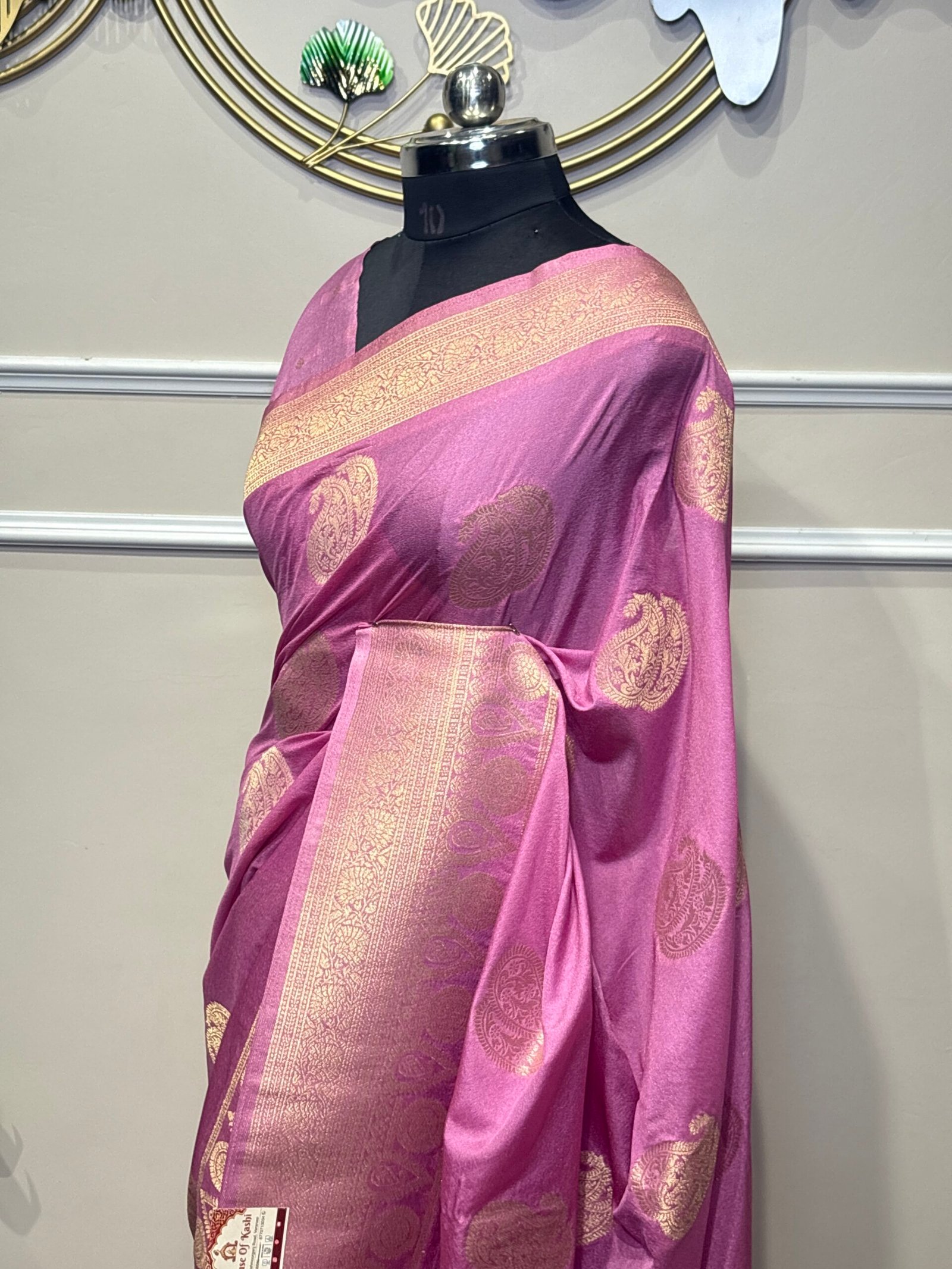 Rose Pink Banarasi Silk Saree with Golden Zari Paisley Motifs - Image 3