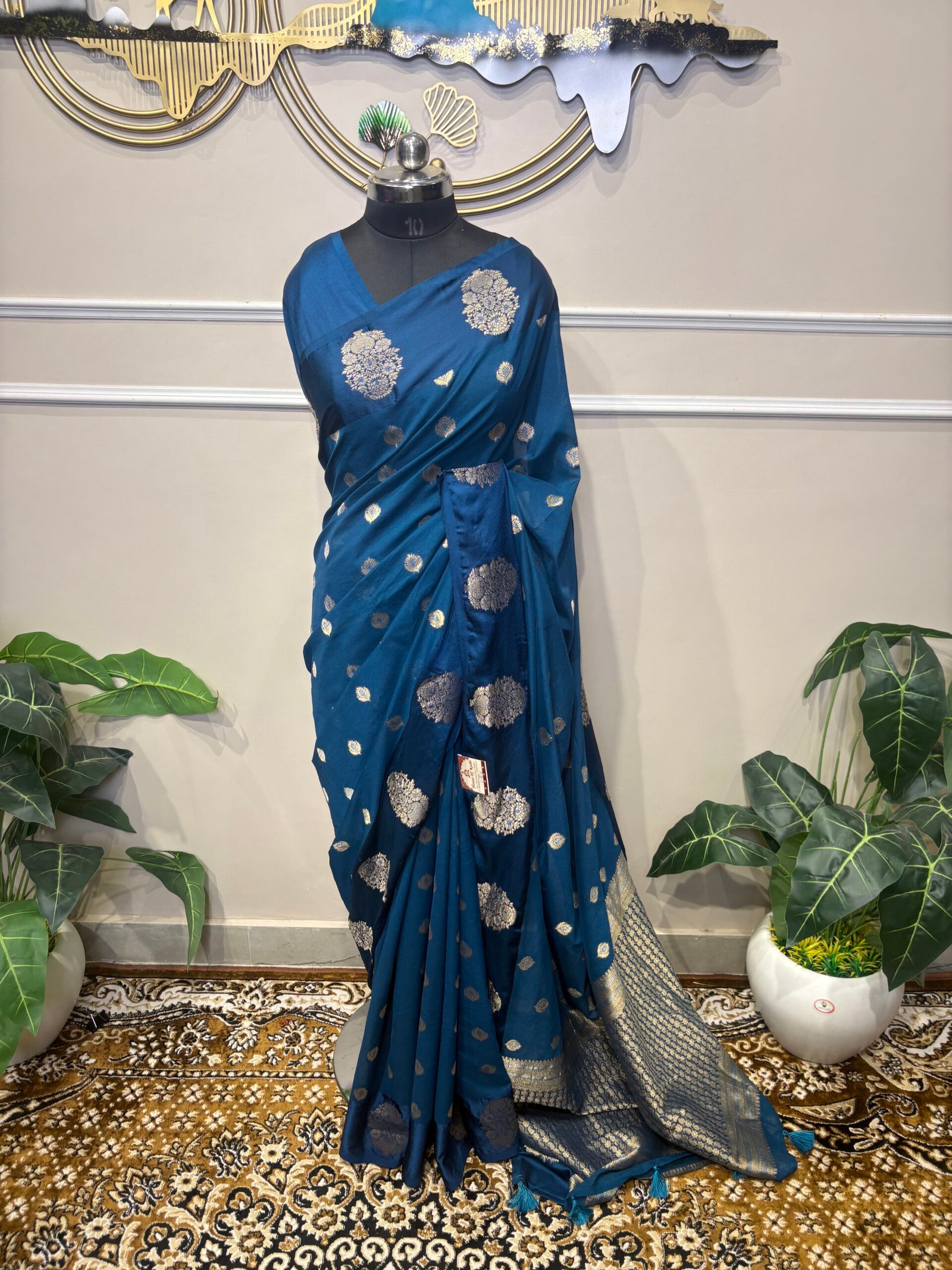 Royal Blue Banarasi Silk Saree with Golden Zari Buta Motifs - Image 2