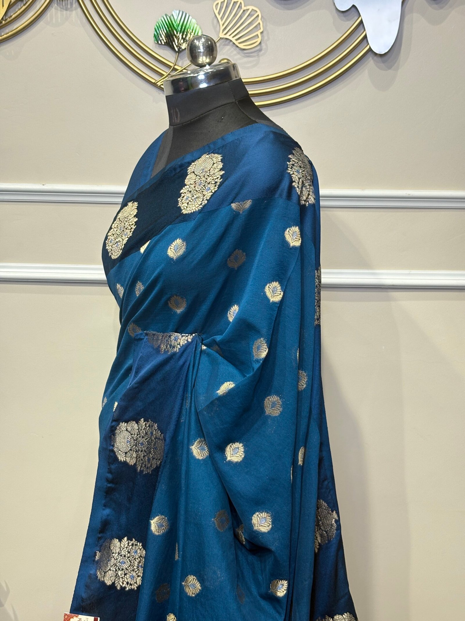 Royal Blue Banarasi Silk Saree with Golden Zari Buta Motifs - Image 4