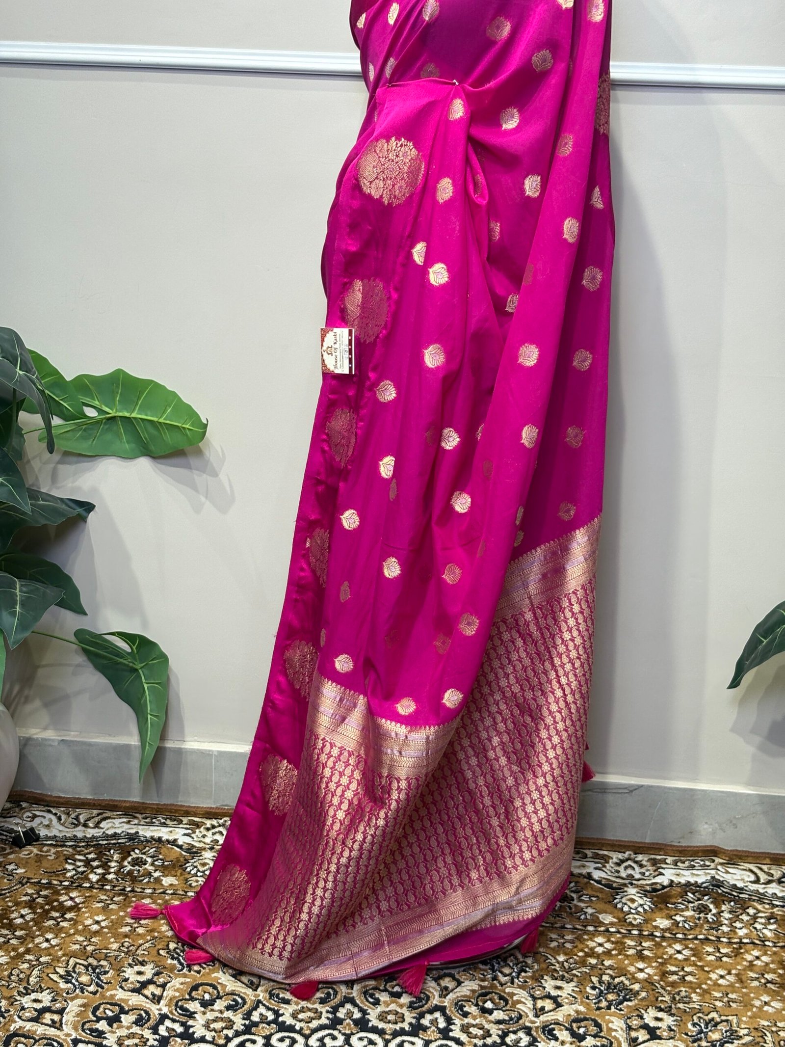 Rani Pink Banarasi Saree with Gold Buti Zari - Image 3