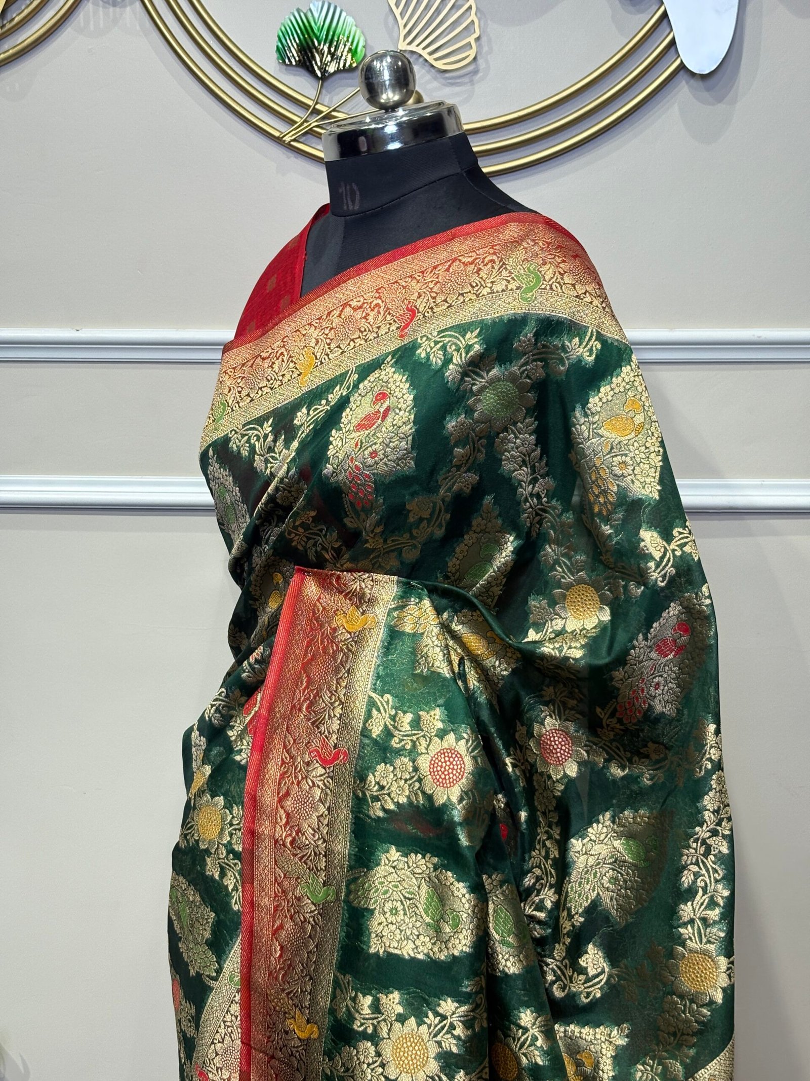 Royal Bottle Green & Crimson Red Banarasi Silk Saree with Meenakari Shikargah Jaal & Zari Border - Image 5