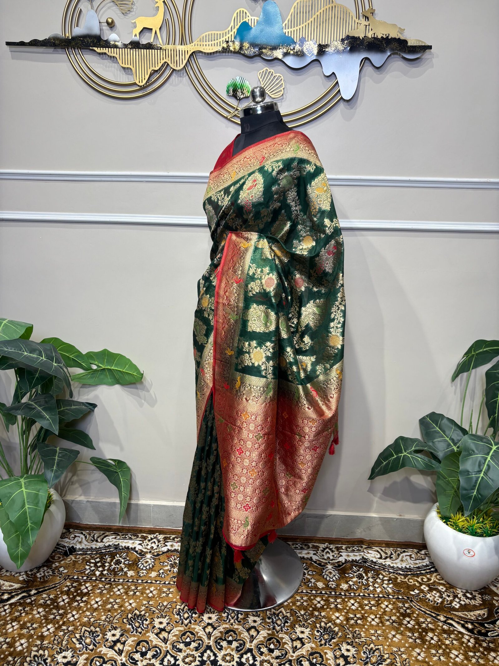 Royal Bottle Green & Crimson Red Banarasi Silk Saree with Meenakari Shikargah Jaal & Zari Border - Image 6