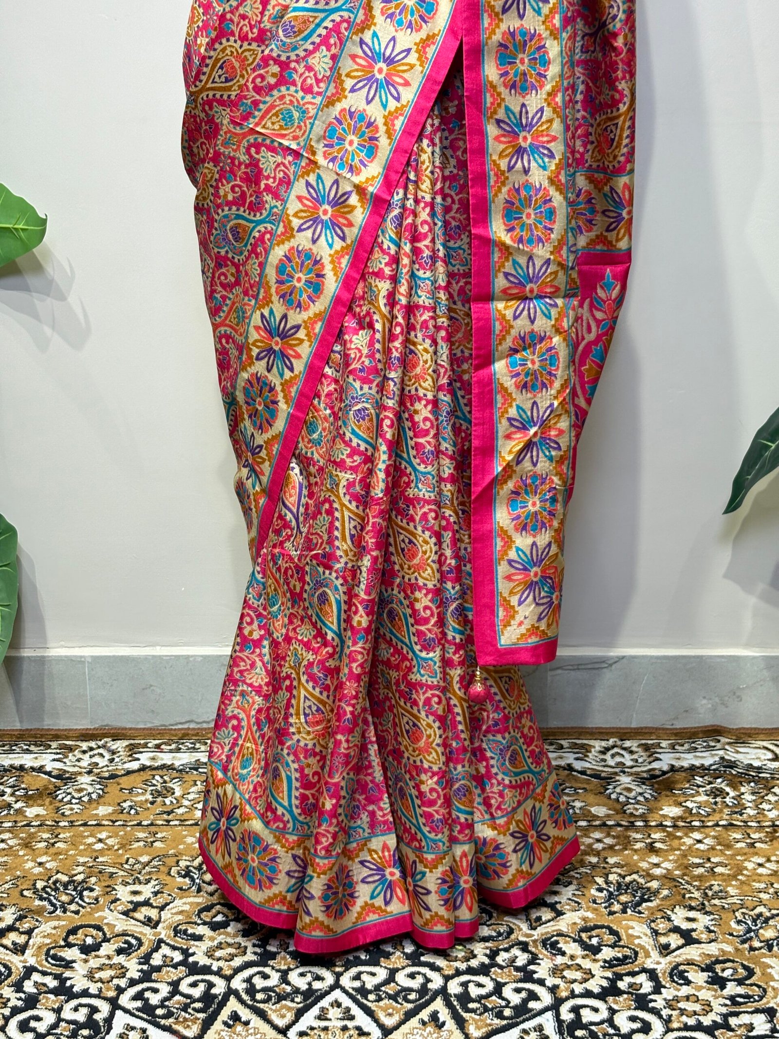 Rani Pink Banarasi Silk Jamawar Saree with Multi-Color Jaal & Rosette Border - Image 4