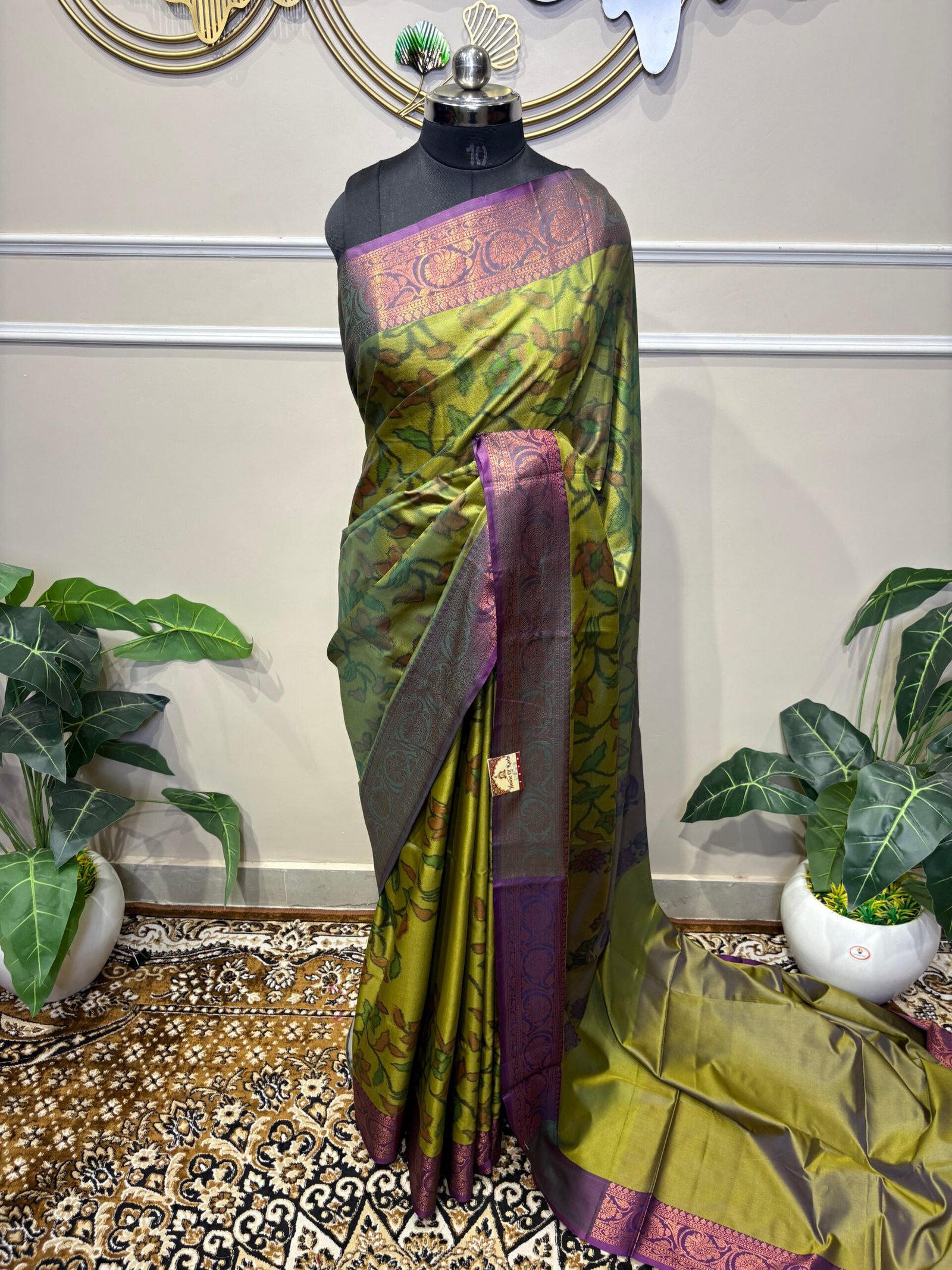 Dual-Tone Olive Green & Plum Silk Saree with Floral Jaal & Copper Zari Brocade Border - Image 2
