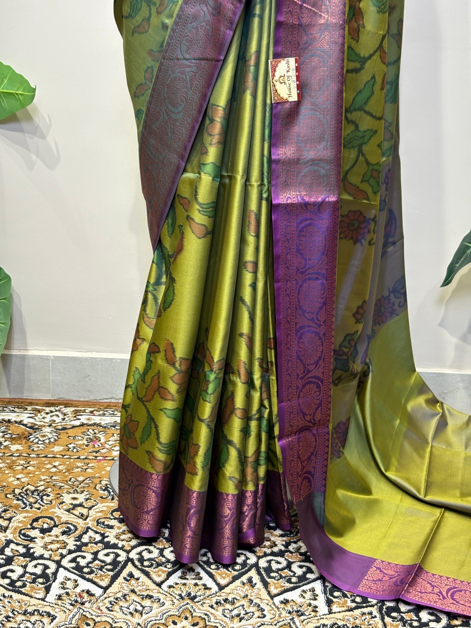 Dual-Tone Olive Green & Plum Silk Saree with Floral Jaal & Copper Zari Brocade Border - Image 3