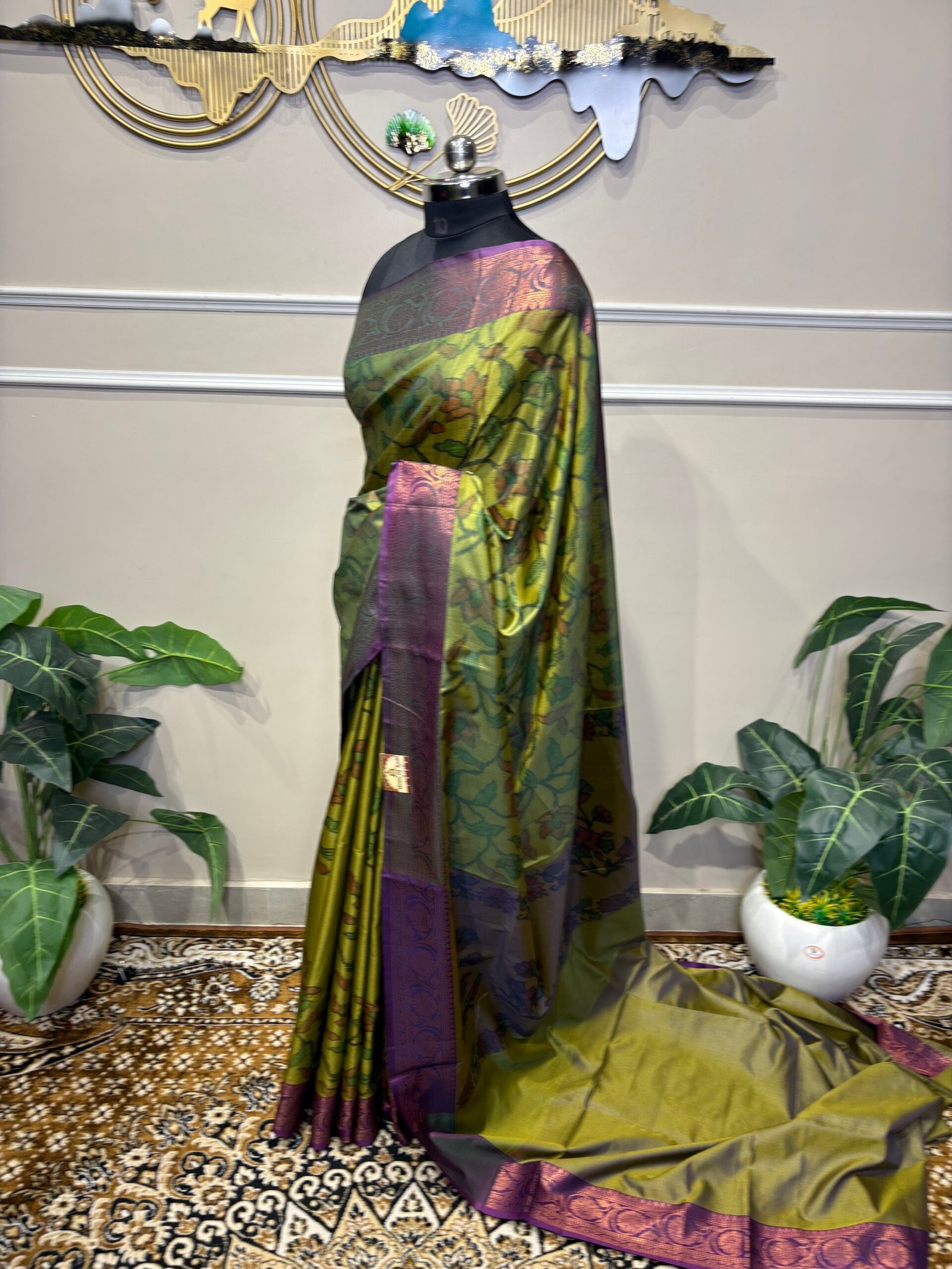 Dual-Tone Olive Green & Plum Silk Saree with Floral Jaal & Copper Zari Brocade Border - Image 5