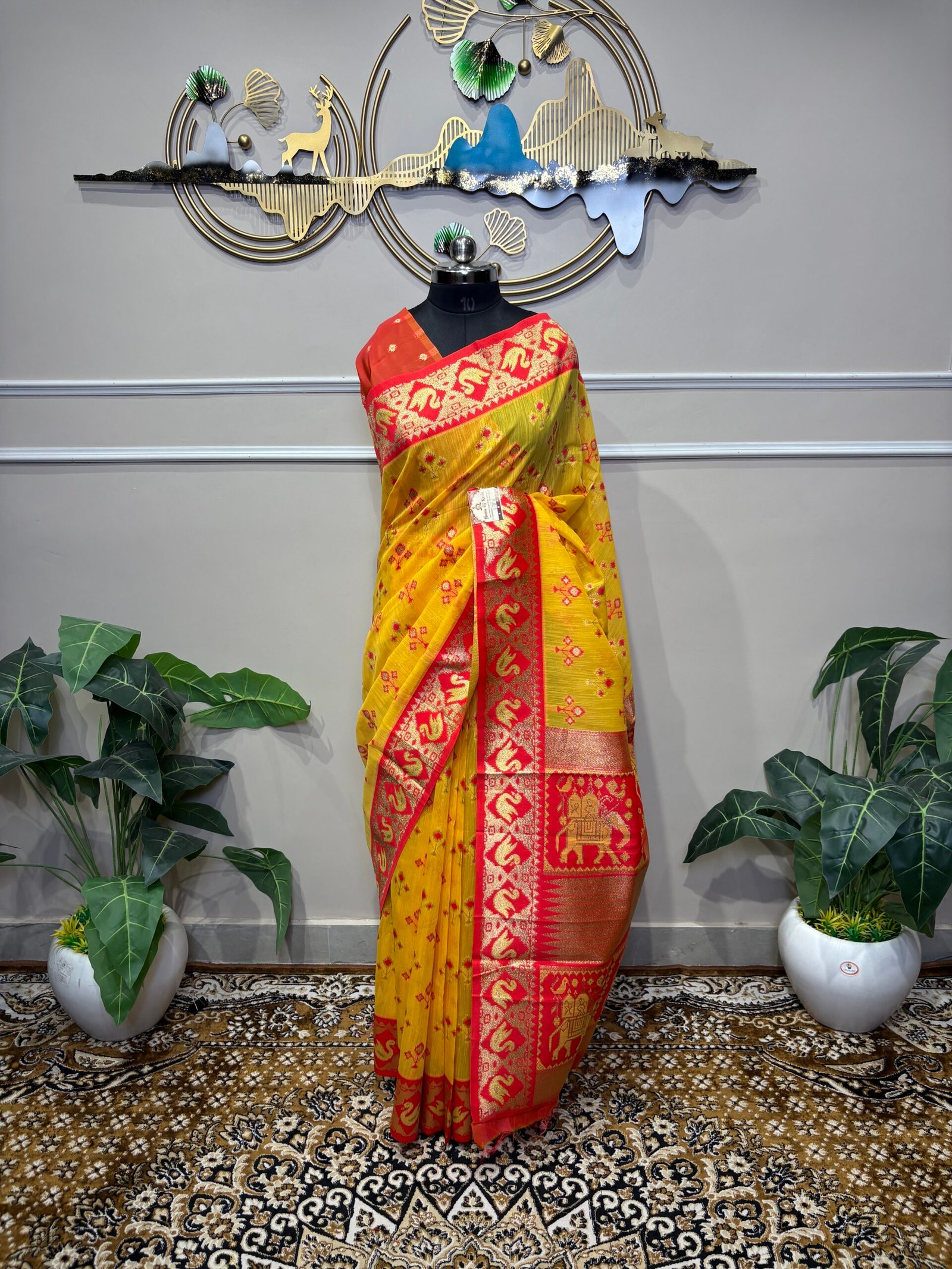 Haldi Yellow & Crimson Red Banarasi Silk Saree with Hamsa Motif Zari Border - Image 2