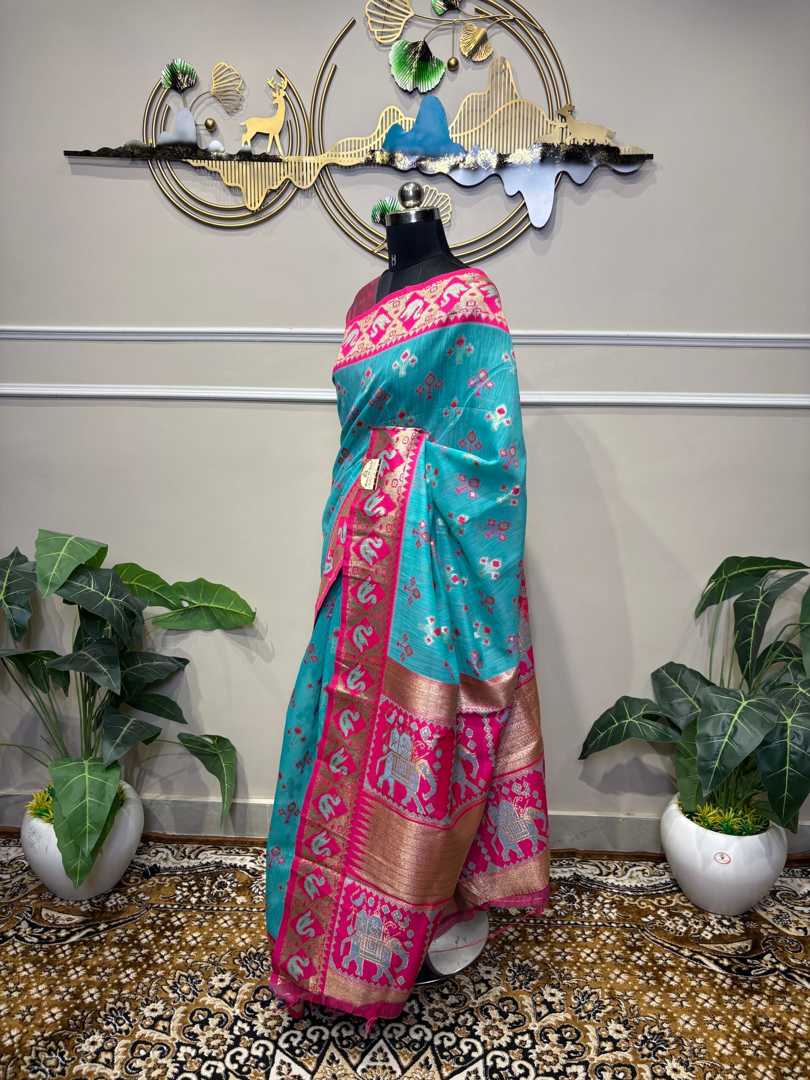 Turquoise Blue & Rani Pink Banarasi Silk Saree with Hamsa & Elephant Motif Zari Border - Image 5