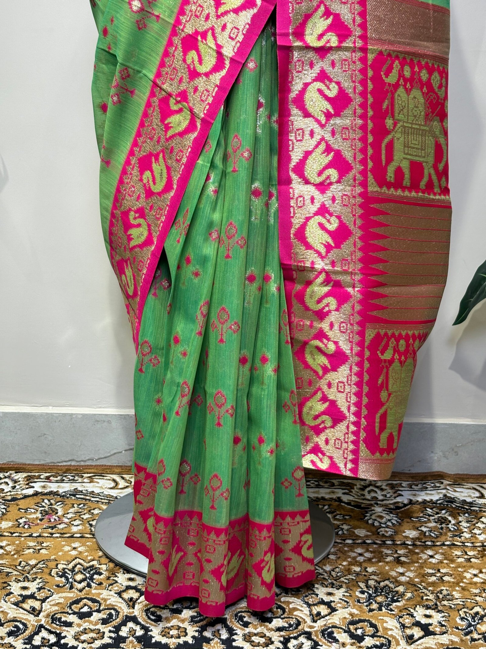 Parrot Green & Rani Pink Banarasi Silk Saree with Hamsa & Elephant Motif Zari Border - Image 3