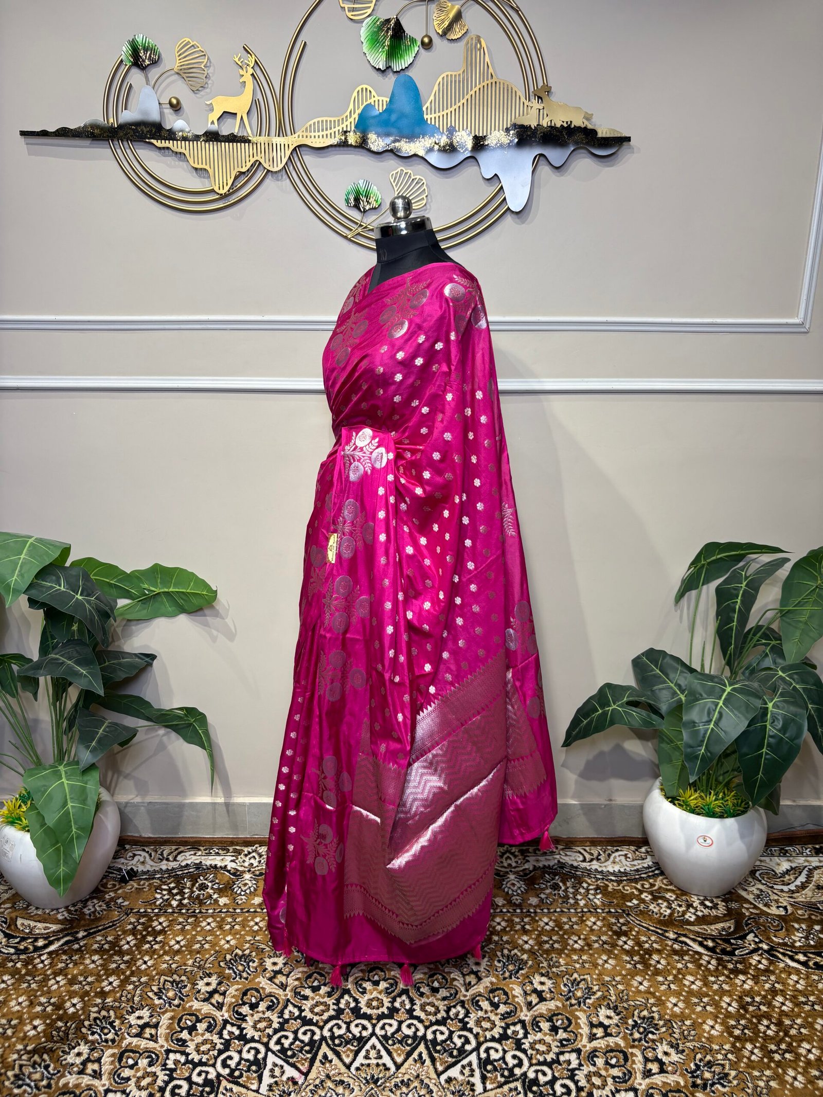 Rani Pink Banarasi Soft Silk Saree with Silver Zari Mughal Floral Motifs - Image 7