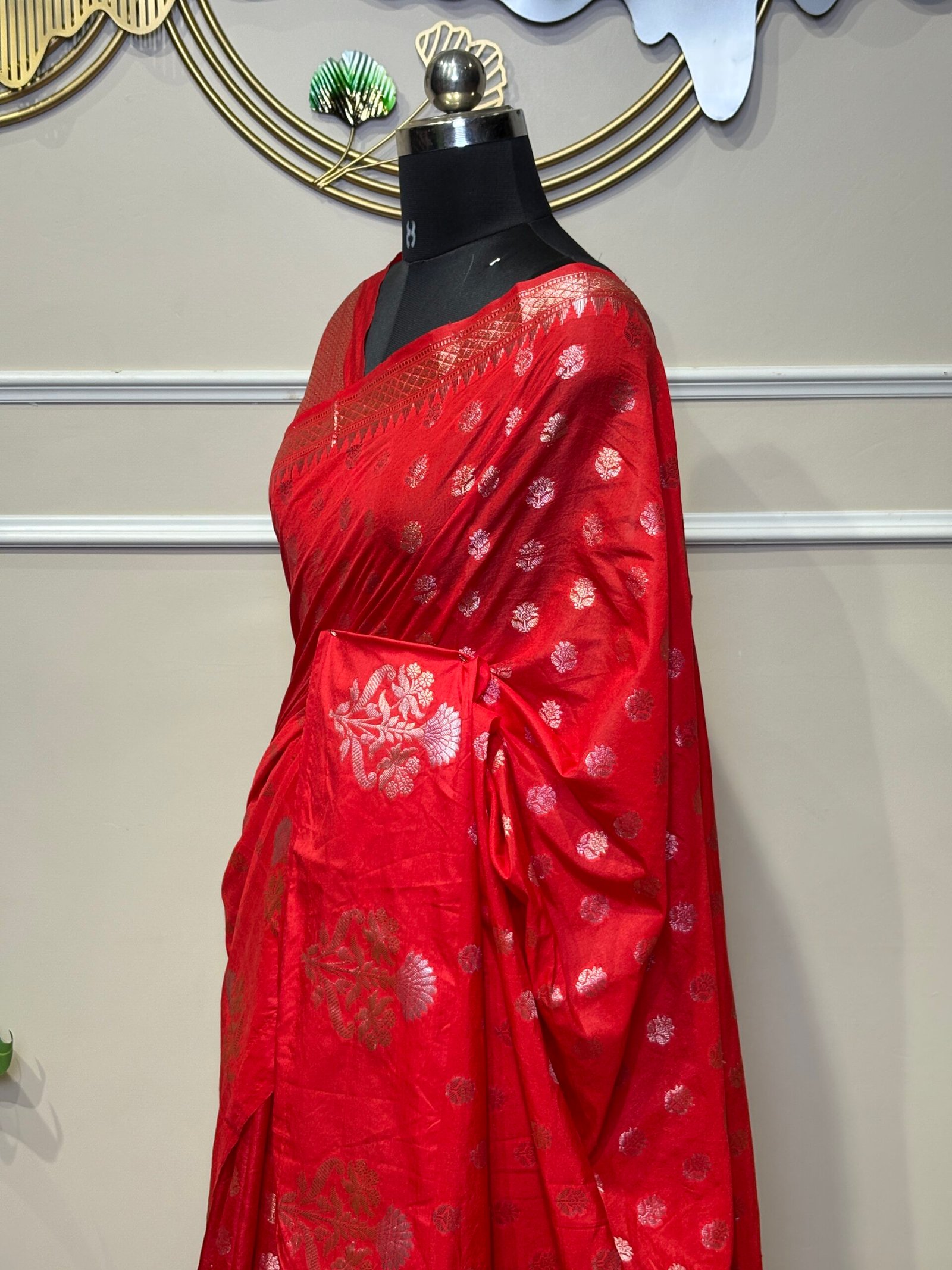 Pink Banarasi Soft Silk Saree with Metallic Zari Mughal Motifs - Image 5