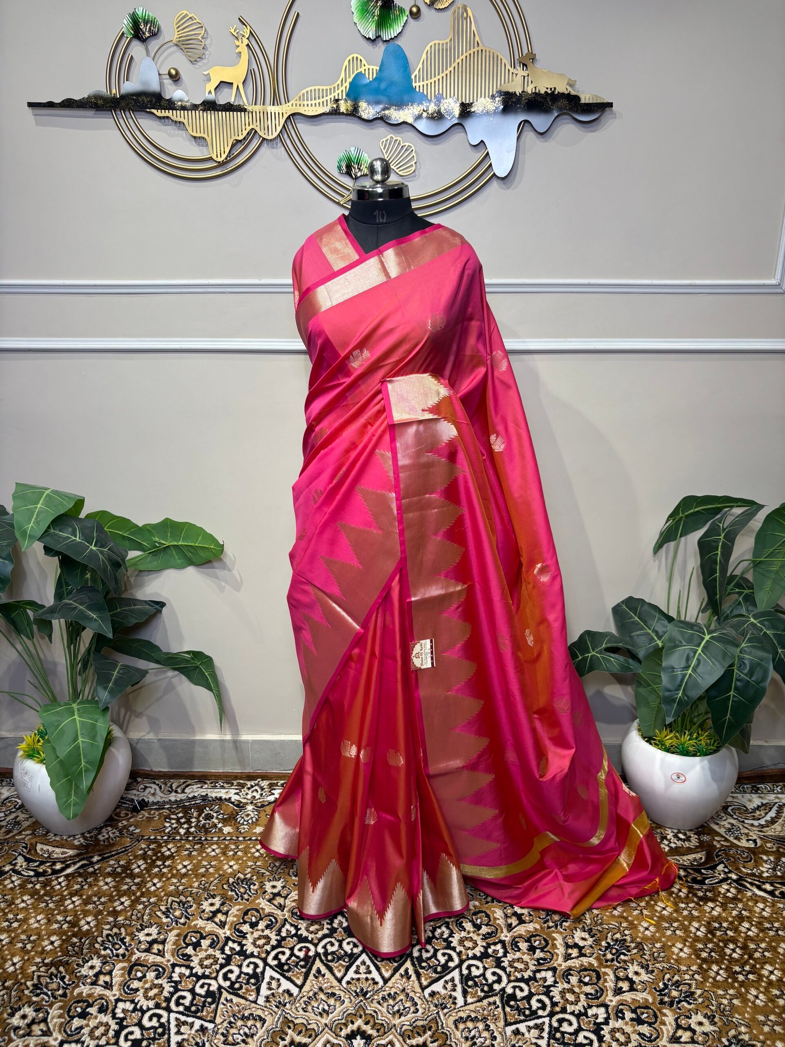 Dual-Tone Rani Pink & Peach Soft Silk Saree with Temple Korvai Zari Border - Image 5