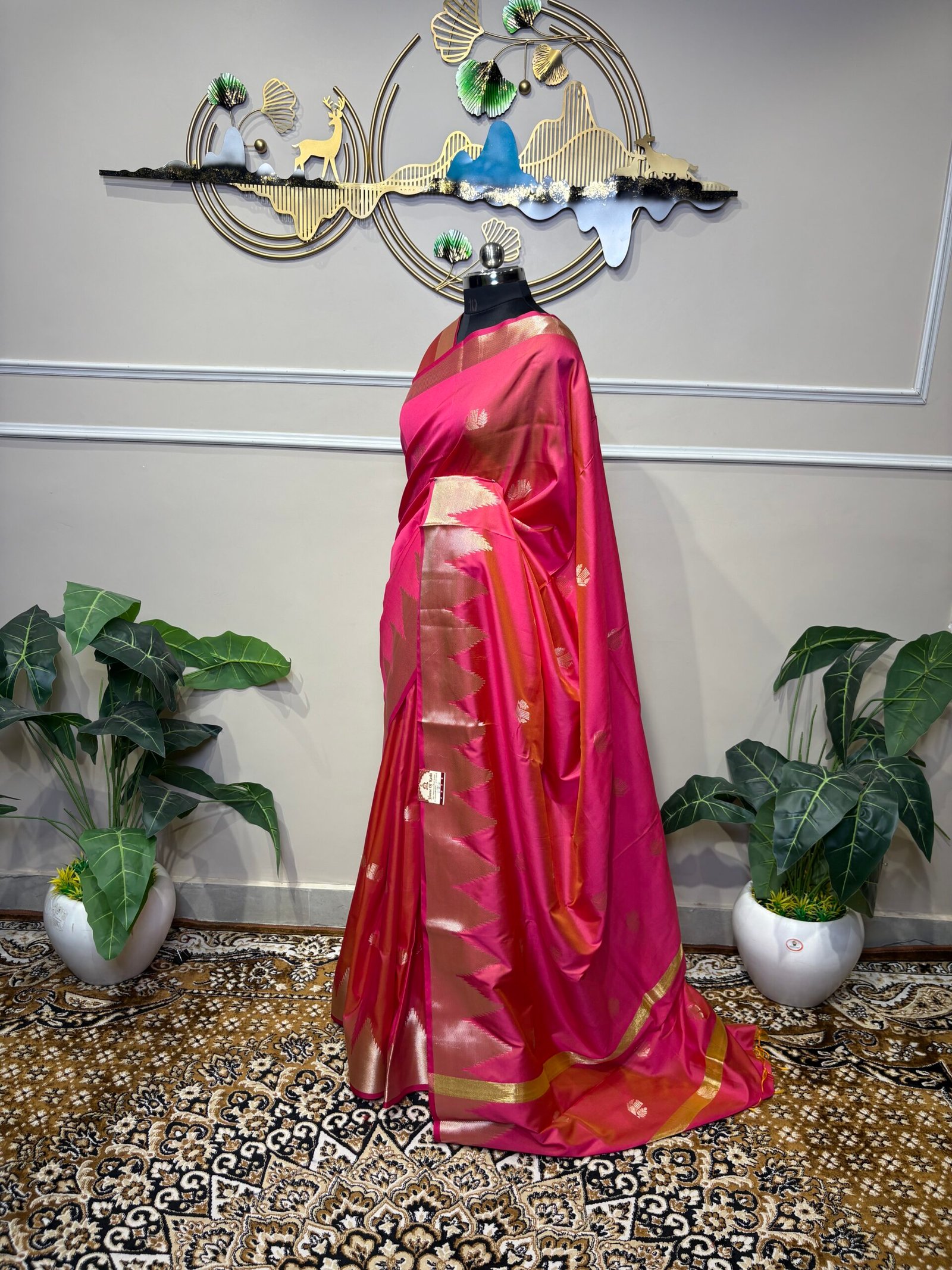 Dual-Tone Rani Pink & Peach Soft Silk Saree with Temple Korvai Zari Border - Image 3