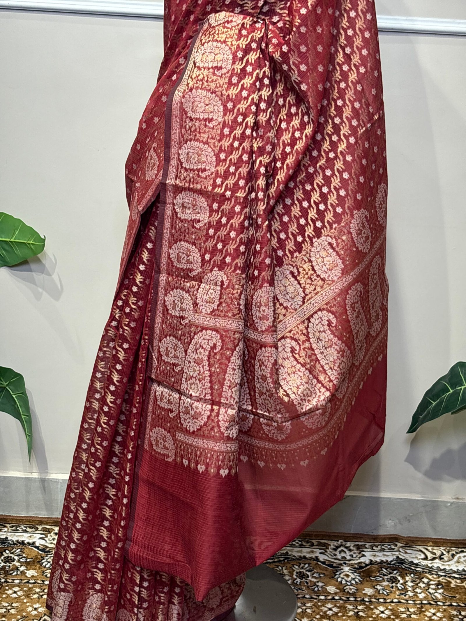 Deep maroon Banarasi saree - Image 6